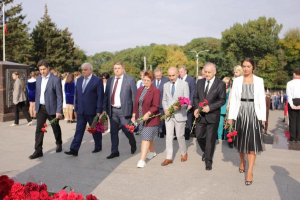 ДЕЛЕГАЦИЯ АДМИНИСТРАЦИИ СУХУМА УЧАСТВУЕТ В ТОРЖЕСТВАХ ПО СЛУЧАЮ ДНЯ ГОРОДА РОСТОВА-НА-ДОНУ